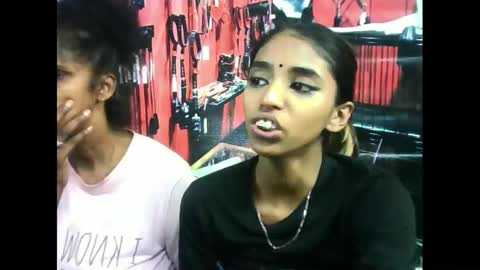 indiansexyslender4u2luv online show from March 10, 10:04 am