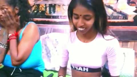 indiansexyslender4u2luv online show from September 19, 5:42 am