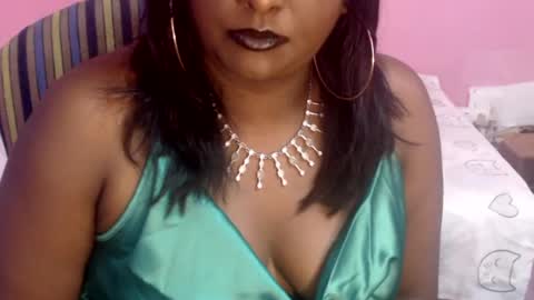 indiansin22 online show from June 19, 7:56 am