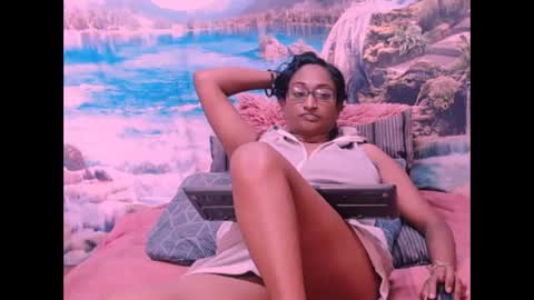 Snapshot of indianspicy69 chatting on February 12, 11:40 am Shreya online show from February 12, 11:40 am