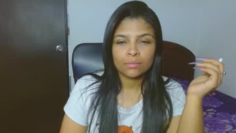 Aleja vallejo online show from December 24, 5:02 pm