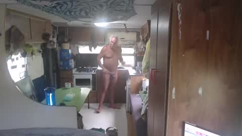 indieapenut online show from April 12, 10:04 pm