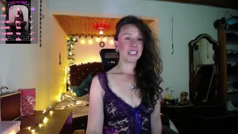 Indigo Wild  online show from November 26, 4:24 am