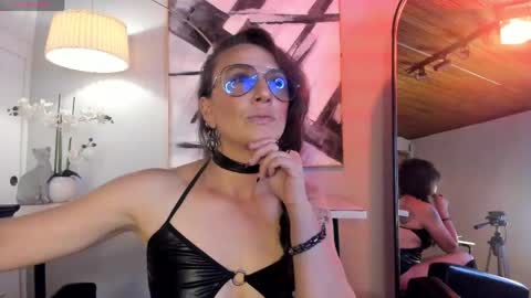 Indigo Wild  online show from May 5, 1:57 am