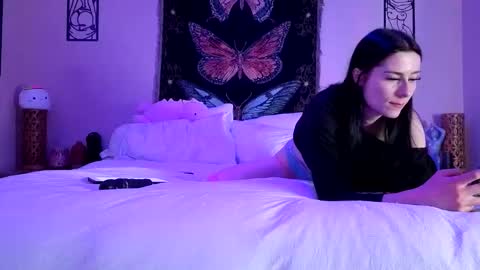 Snapshot of indigobay chatting on February 27, 4:12 am Indigo Bay online show from February 27, 4:12 am