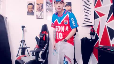 Snapshot of indomitablebeast chatting on November 18, 10:14 pm matias online show from November 18, 10:14 pm