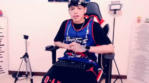 Snapshot of indomitablebeast chatting on July 6, 8:55 pm matias online show from July 6, 8:55 pm