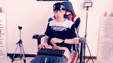 Snapshot of indomitablebeast chatting on July 11, 4:21 pm matias online show from July 11, 4:21 pm