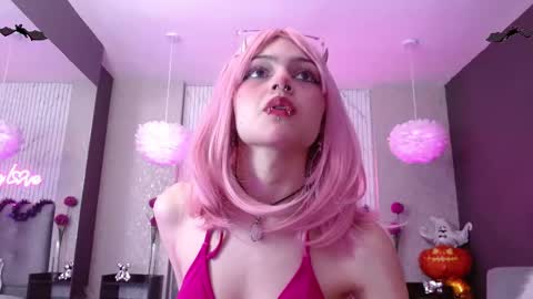 Snapshot of indy_moore chatting on November 5, 2:28 pm INDY online show from November 5, 2:28 pm