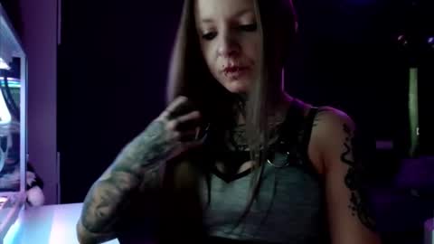 Snapshot of inesdesire chatting on February 12, 7:44 am InesDesire online show from February 12, 7:44 am