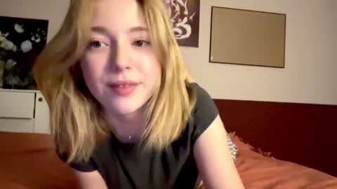 Snapshot of infinitysoul_ chatting on January 1, 8:15 pm Alexa..  Inst     Fansly infinitysoul  online show from January 1, 8:15 pm