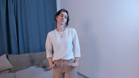 Snapshot of ingachaudoin chatting on February 17, 12:01 pm Saya online show from February 17, 12:01 pm