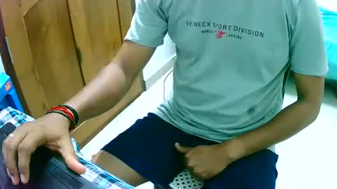 Inglorious Hairy Uncut online show from February 4, 11:38 pm