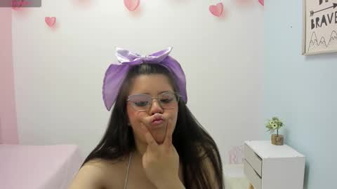 Snapshot of ingrid_casas chatting on October 9, 7:01 pm Ingrid petite online show from October 9, 7:01 pm