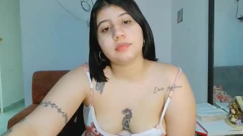 Snapshot of inid_sinclair chatting on January 8, 7:43 am inid_sinclair online show from January 8, 7:43 am