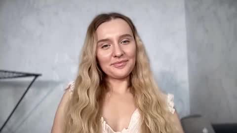 Snapshot of iniva05 chatting on March 11, 7:58 am iniva05 online show from March 11, 7:58 am