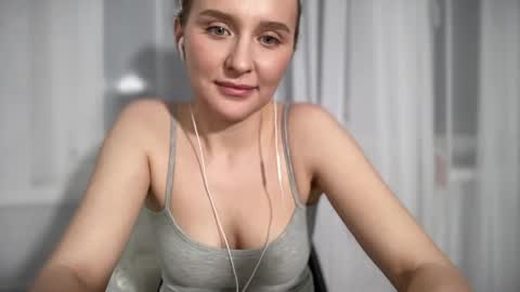 Snapshot of iniva05 chatting on March 28, 3:11 pm iniva05 online show from March 28, 3:11 pm