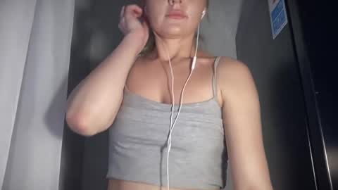 Snapshot of iniva05 chatting on April 13, 3:06 pm iniva05 online show from April 13, 3:06 pm