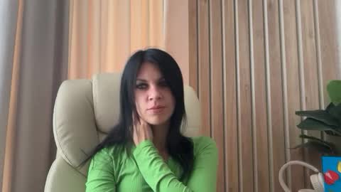 Snapshot of injaathome chatting on June 17, 9:01 am InjaAtHome online show from June 17, 9:01 am