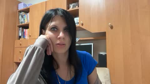 Snapshot of injaathome chatting on June 19, 9:40 pm InjaAtHome online show from June 19, 9:40 pm