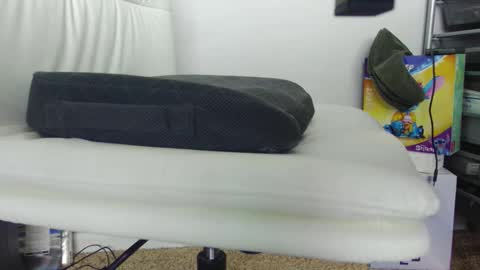 Hanging Out online show from January 8, 1:24 pm