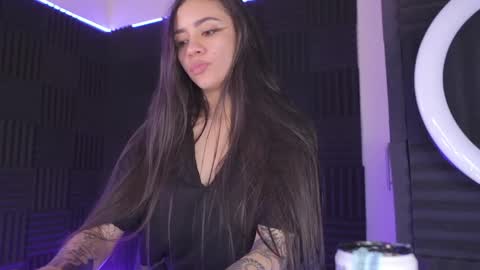 Dayana  online show from April 19, 1:05 am