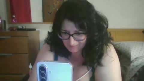 inna46_ online show from April 15, 7:58 pm