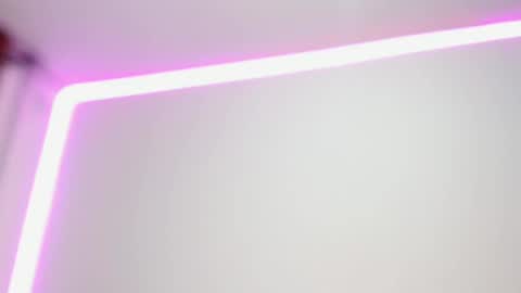 Snapshot of innocent_fox chatting on January 14, 1:36 am Abril online show from January 14, 1:36 am