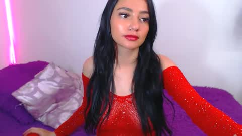 Snapshot of innocent_fox chatting on March 11, 5:02 am Abril online show from March 11, 5:02 am