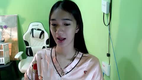 Reign online show from November 2, 7:49 pm