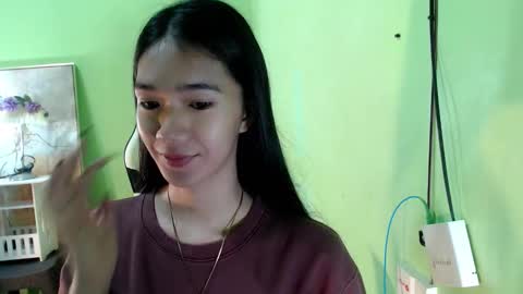 Reign online show from November 30, 7:40 pm