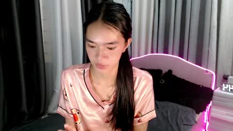 Reign online show from April 13, 9:04 am