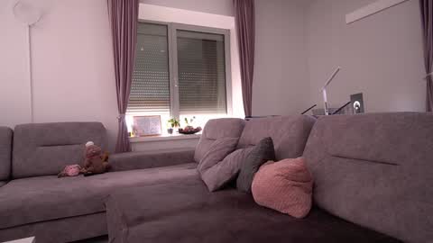 Snapshot of innocentemmy chatting on March 7, 11:40 am Maria online show from March 7, 11:40 am