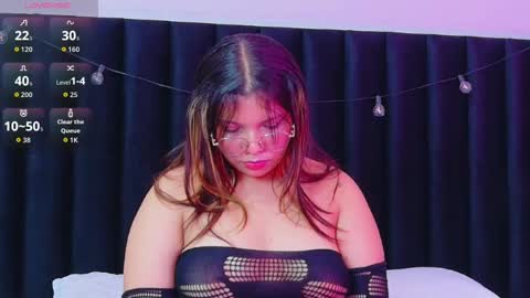 innocenthazel online show from October 19, 12:06 pm