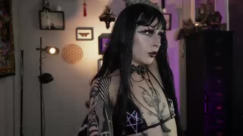 Snapshot of insania_999 chatting on June 18, 4:33 pm SANIA online show from June 18, 4:33 pm