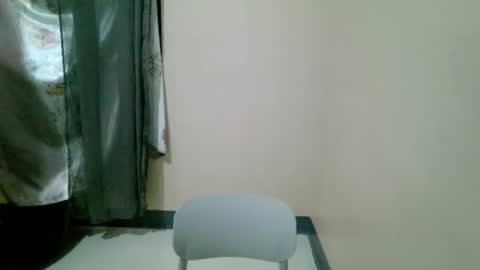 Snapshot of insigida_xxx chatting on February 3, 7:13 am Jean online show from February 3, 7:13 am