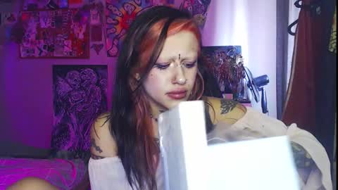 Snapshot of insunnity666 chatting on October 2, 8:43 am Insunnity666 online show from October 2, 8:43 am