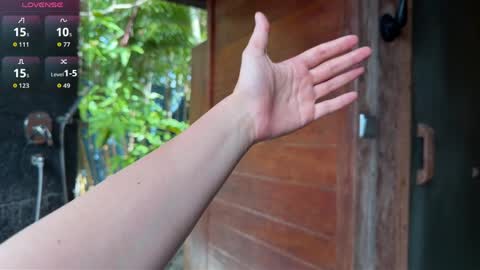 Sofi online show from April 5, 1:03 am