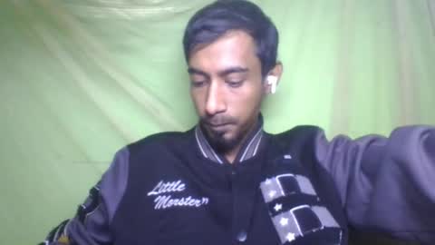 interne8famous online show from January 8, 12:40 pm