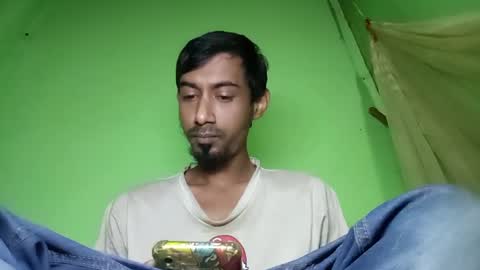 interne8famous online show from January 10, 9:22 am