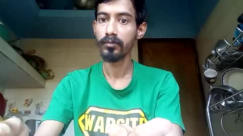 interne8famous online show from April 14, 9:26 am