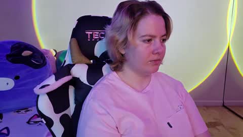 Faye online show from January 31, 2:48 am