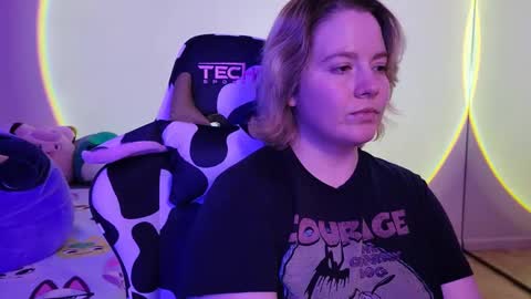 Faye online show from February 23, 2:25 pm