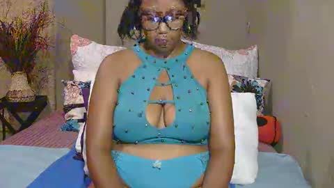 Snapshot of intimacysexy chatting on February 12, 10:21 am boniswa caroline online show from February 12, 10:21 am