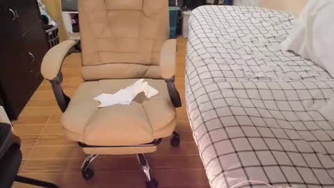 Snapshot of intimate143 chatting on October 20, 5:46 pm Im Desiree online show from October 20, 5:46 pm