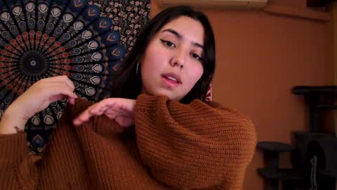 Snapshot of intimatetales chatting on December 20, 10:43 pm Africa online show from December 20, 10:43 pm