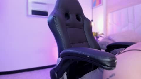 io_chie_ online show from February 23, 4:10 am