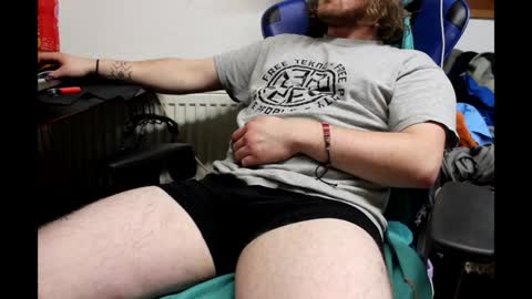 Snapshot of ipipo42o chatting on January 29, 5:35 pm DrownMentally online show from January 29, 5:35 pm