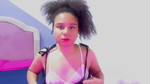 Snapshot of irenemontero chatting on July 10, 12:19 pm irenemontero online show from July 10, 12:19 pm
