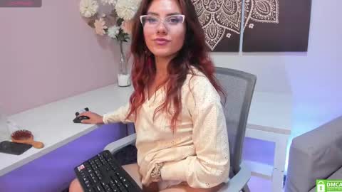 Snapshot of iriis_rosse chatting on January 18, 3:20 am Iris Rosse online show from January 18, 3:20 am